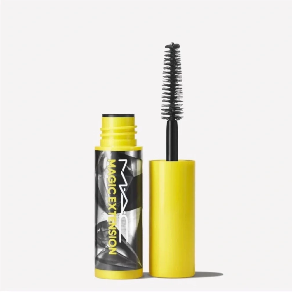 MAC Cosmetics‎ Magic Extension Mascara